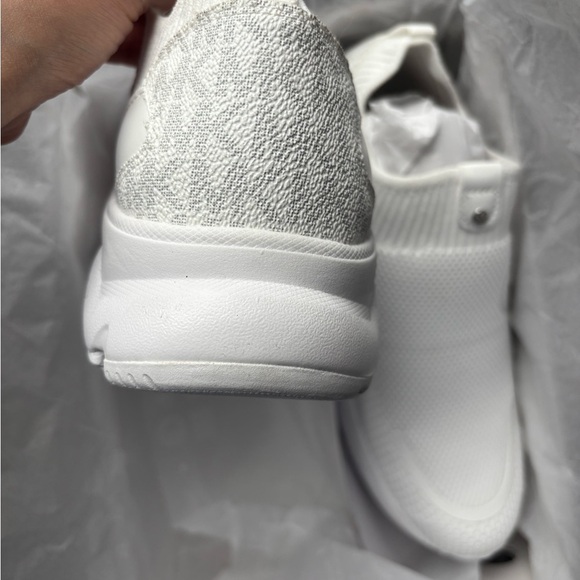 Brand New Michael Kors  Knit Trainer – Size8.5 with box - Picture 12 of 14